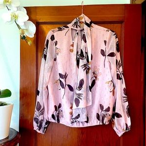 Gorgeous Ted Baker Bow Blouse, Size 4 in Ted Baker Sizing, US 10.